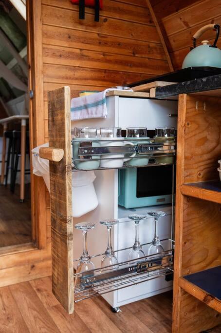 Robin Nest - Cosy Shepherd'S Hut Hideaway Callington Exterior photo
